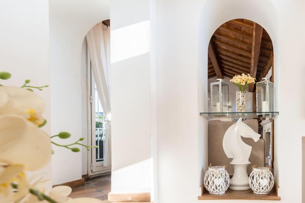 Apartment Piazza Navona - Penthouse In The Heart Of