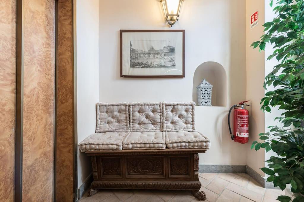 Piazza Navona - Penthouse In The Heart Of Apartment