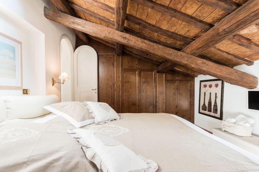 Apartment Piazza Navona - Penthouse In The Heart Of *